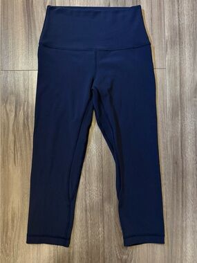 Lululemon Size 4 Crop